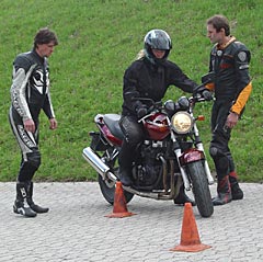 Motorrad Sicherheitstraining -  Anfahren am Berg